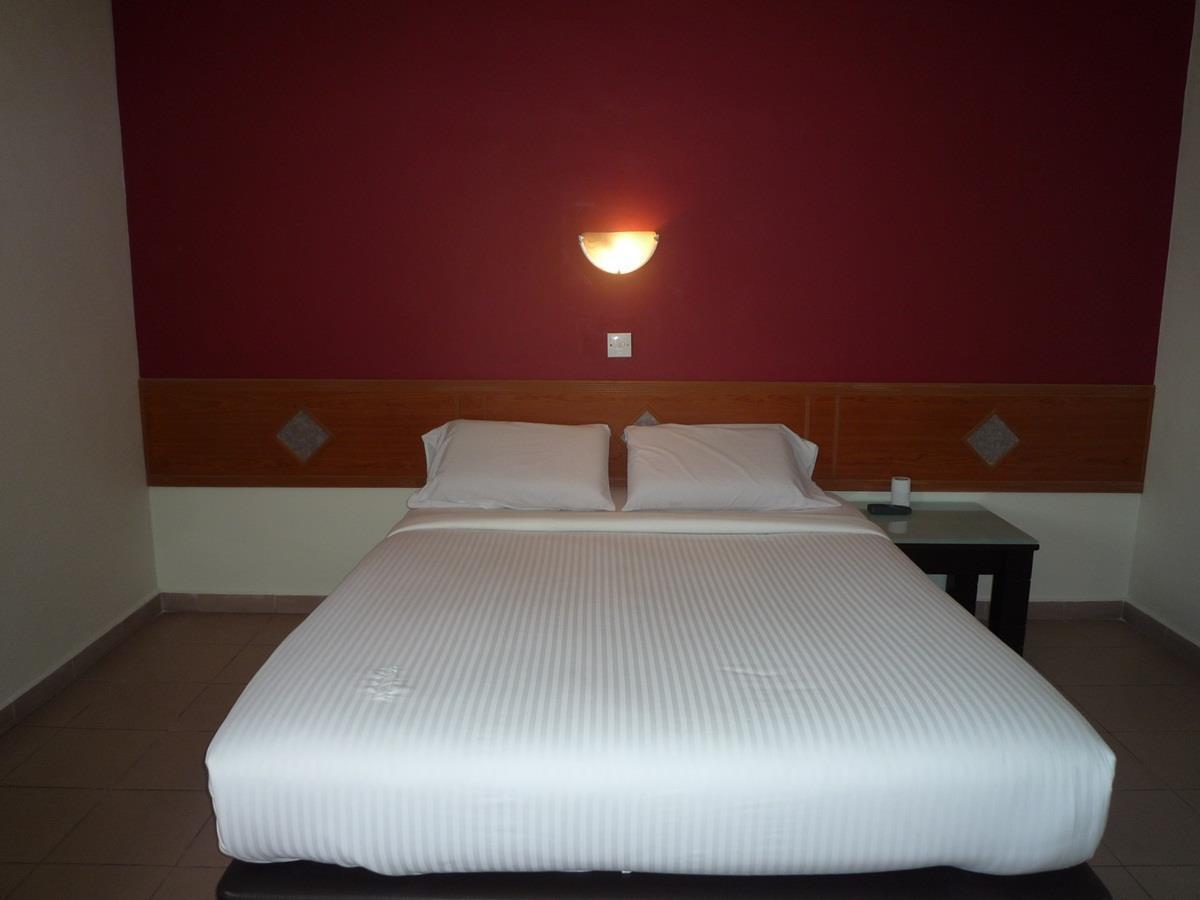 Lotus Hotel ג'והור בהרו מראה חיצוני תמונה